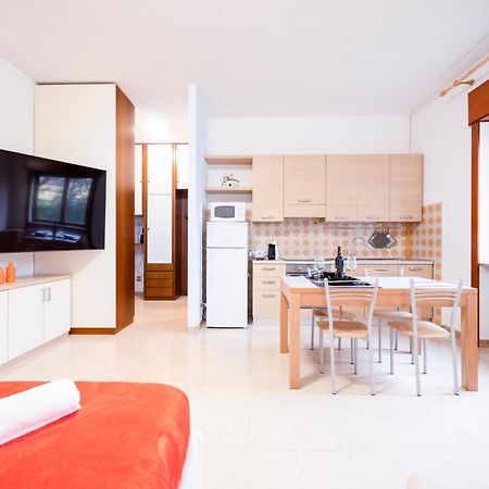 Moncler House Navigli Apartment Milan Bagian luar foto