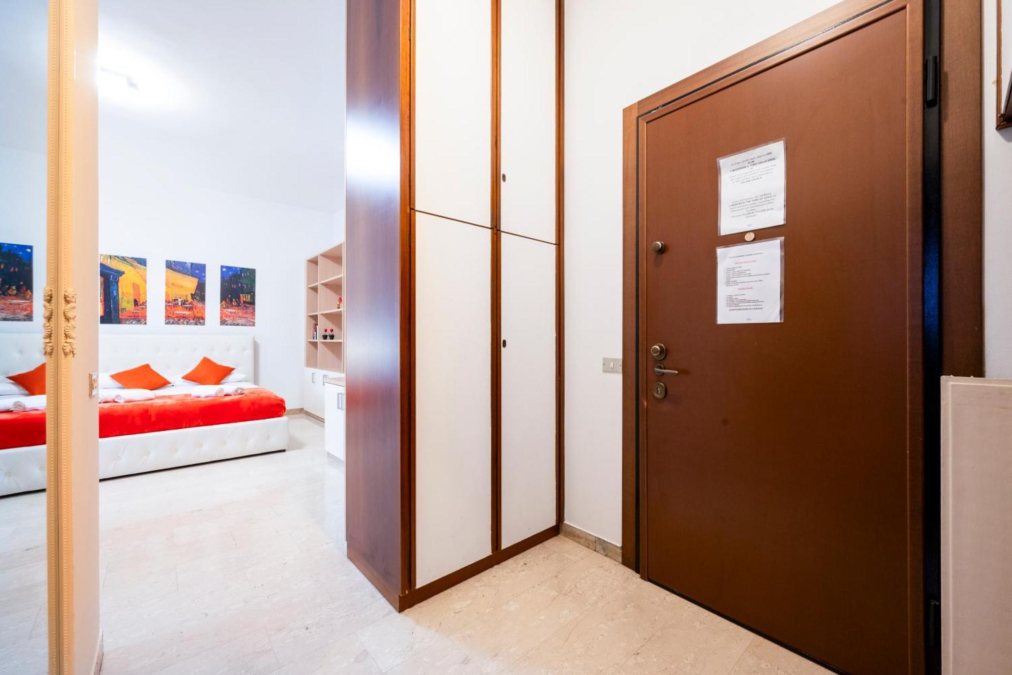 Moncler House Navigli Apartment Milan Bagian luar foto